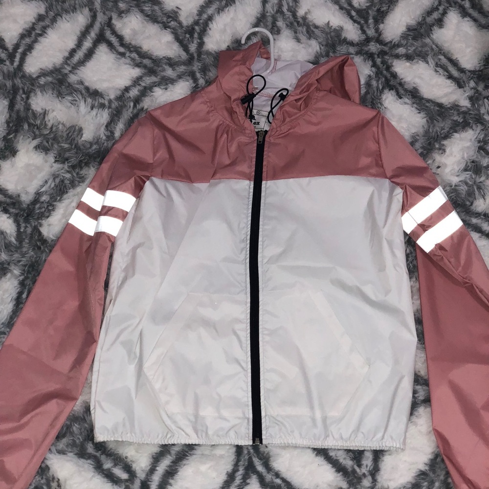 Reflex windbreaker